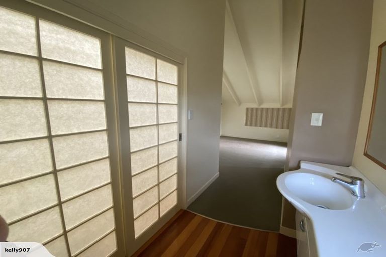 Photo of property in 60 Cheriton Road, Mellons Bay, Auckland, 2014