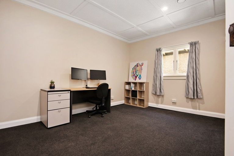 Photo of property in 36 Burns Avenue, Takaro, Palmerston North, 4412