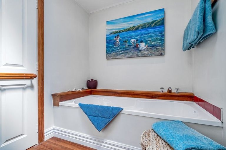 Photo of property in 38 Matai Road, Raumati South, Paraparaumu, 5032