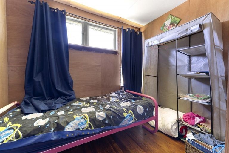 Photo of property in 143 Mako Mako Road, Levin, 5510