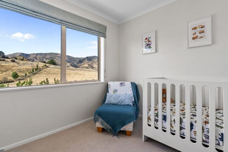 Photo of property in 8b Queensberry Terrace, Queensberry, Cromwell, 9383