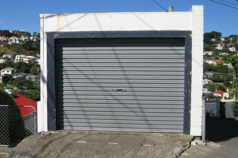 Photo of property in 13 Travancore Street, Island Bay, Wellington, 6023