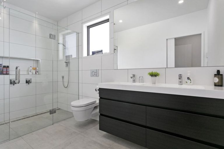 Photo of property in 8 Kotare Grove, Cambridge, 3434