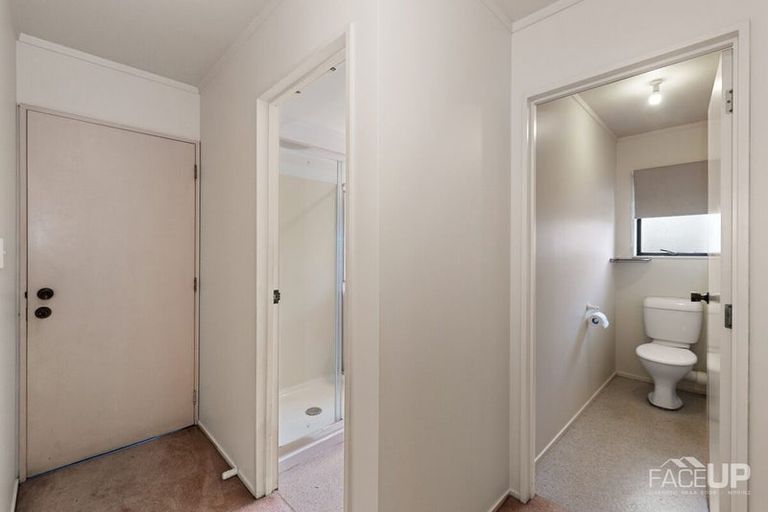 Photo of property in 14 Milan Drive, Glen Eden, Auckland, 0602