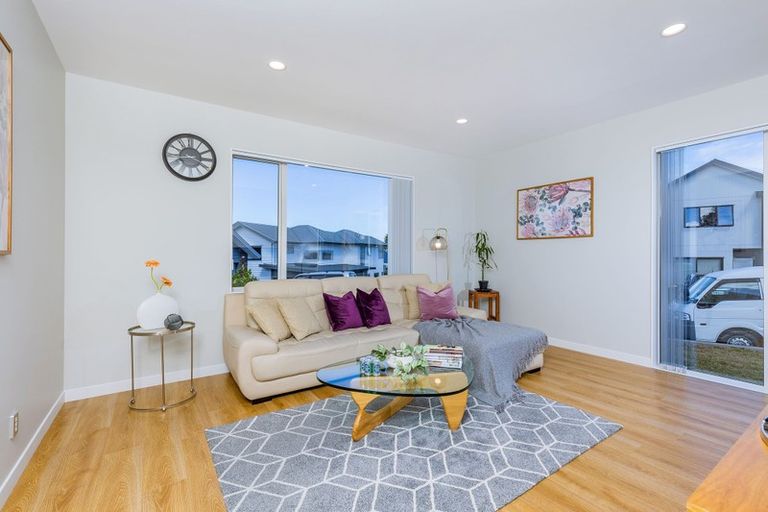 Photo of property in 26 Dida Park Drive, Kumeu, 0810