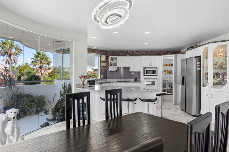 Photo of property in 2 Seychelles Drive, Papamoa Beach, Papamoa, 3118