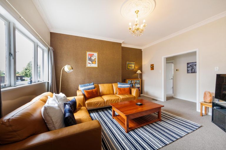 Photo of property in 9 Rosalie Terrace, Kelvin Grove, Palmerston North, 4414