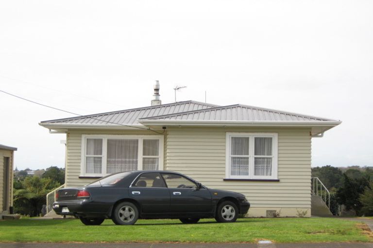 Photo of property in 14 Watene Crescent, Waitara, 4320