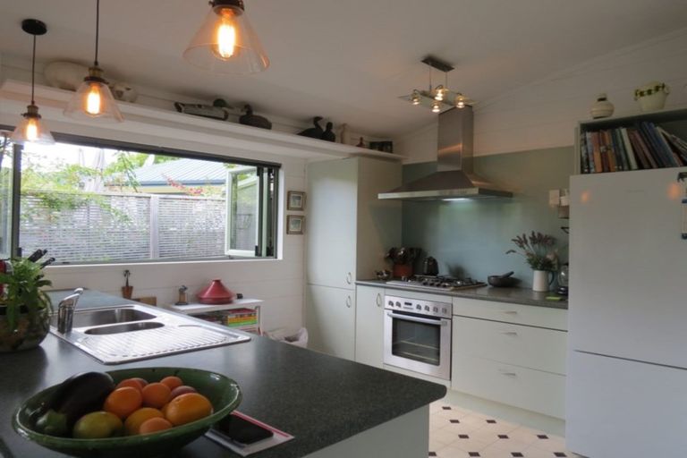 Photo of property in 381 Kapanga Road, Coromandel, 3506