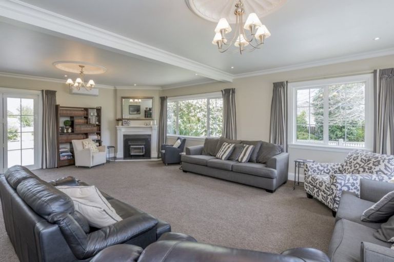 Photo of property in 47 Kawiu Road, Levin, 5510