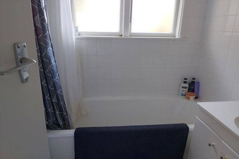 Photo of property in 1/5 Newbridge Place, Ilam, Christchurch, 8041