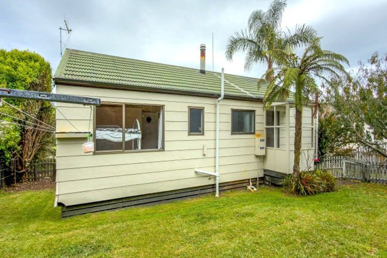 Photo of property in 129 Durrant Drive, Whangamata, 3620