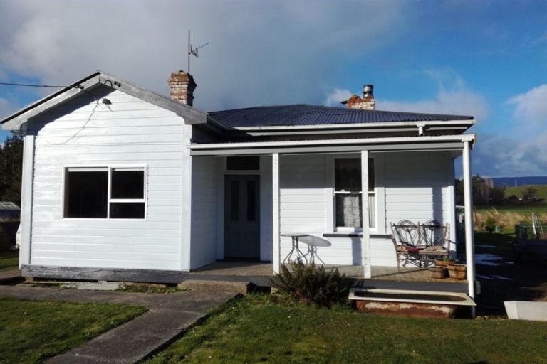 Photo of property in 24 Railway Road, Tuatapere, 9620
