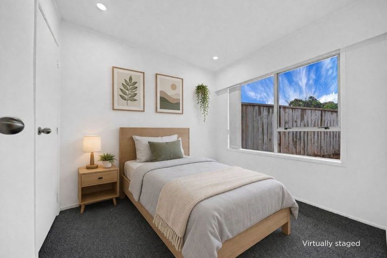 Photo of property in 2/29 Kindergarten Drive, Conifer Grove, Takanini, 2112