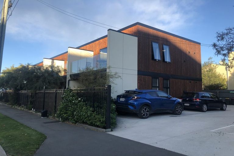 Photo of property in 33 Grove Road, Addington, Christchurch, 8024