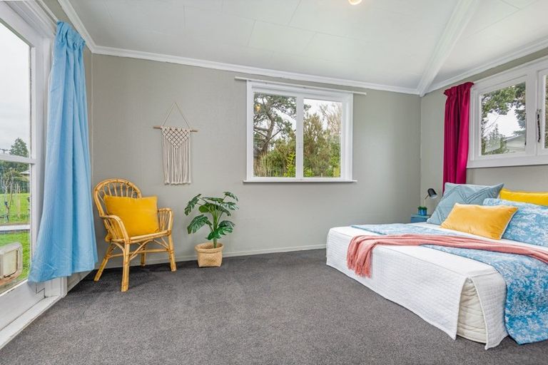 Photo of property in 12 Gordon Street, Woodville, 4920