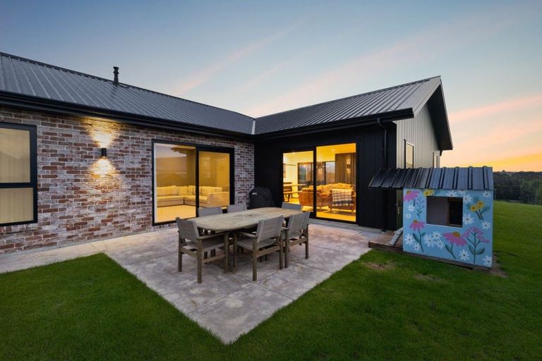 Photo of property in 29 Tuscany Way, Fitzherbert, 4410