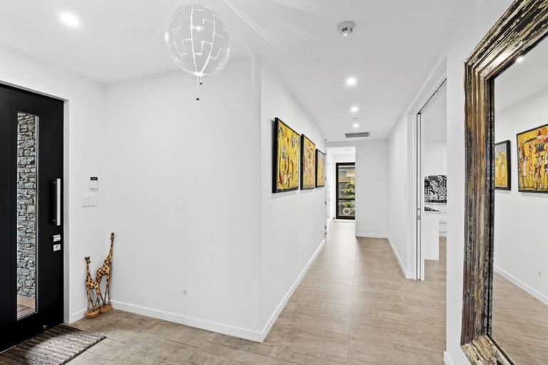 Photo of property in 46 Holiday Drive, Mairehau, Christchurch, 8052