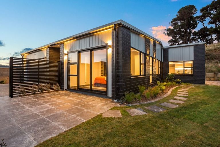 Photo of property in 11 Paul Adams Way, Aotea, Porirua, 5024