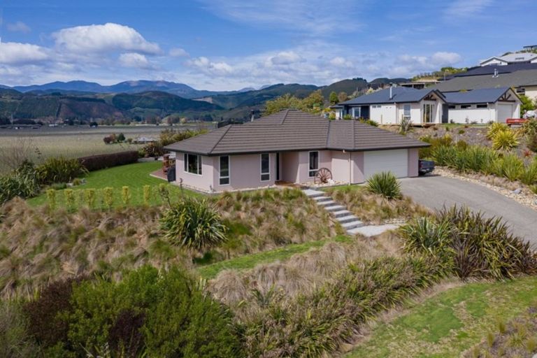 Photo of property in 9 Katania Heights, Brightwater, 7022