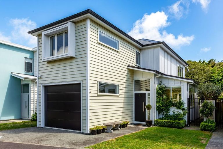Photo of property in 20 Glide Lane, Whitby, Porirua, 5024
