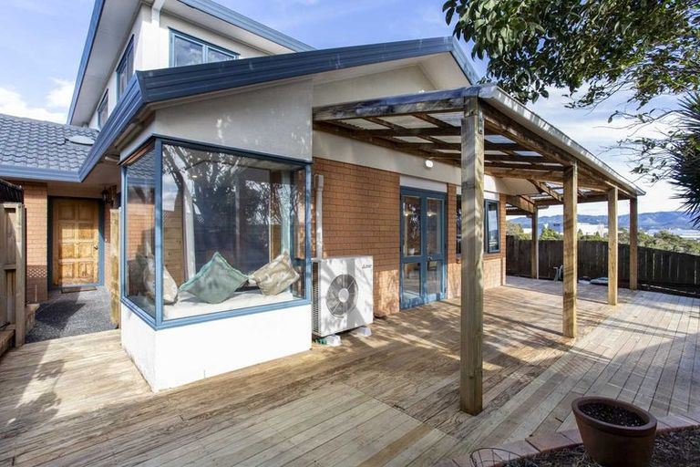 Photo of property in 35c Edmonton Road, Henderson, Auckland, 0612
