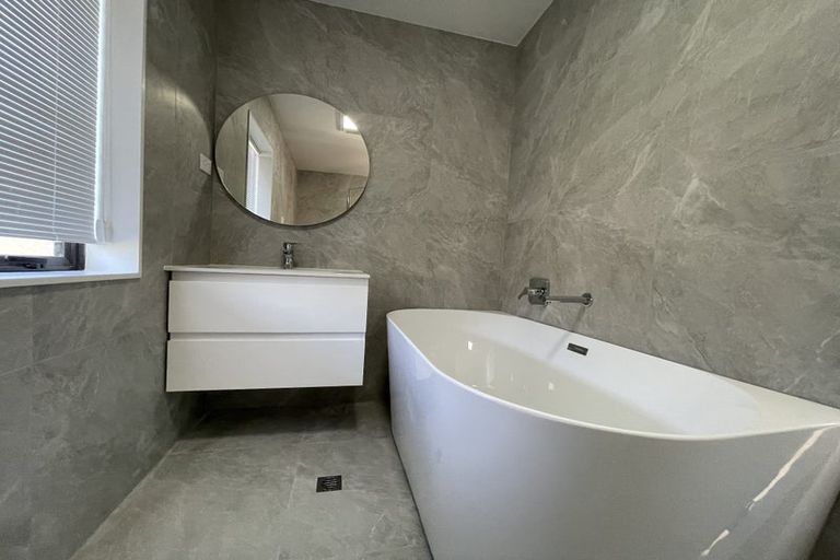 Photo of property in 26c Topliss Drive, Northcross, Auckland, 0632