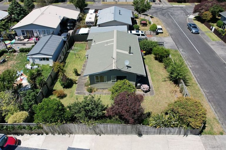 Photo of property in 2a Elder Grove, Paraparaumu, 5032