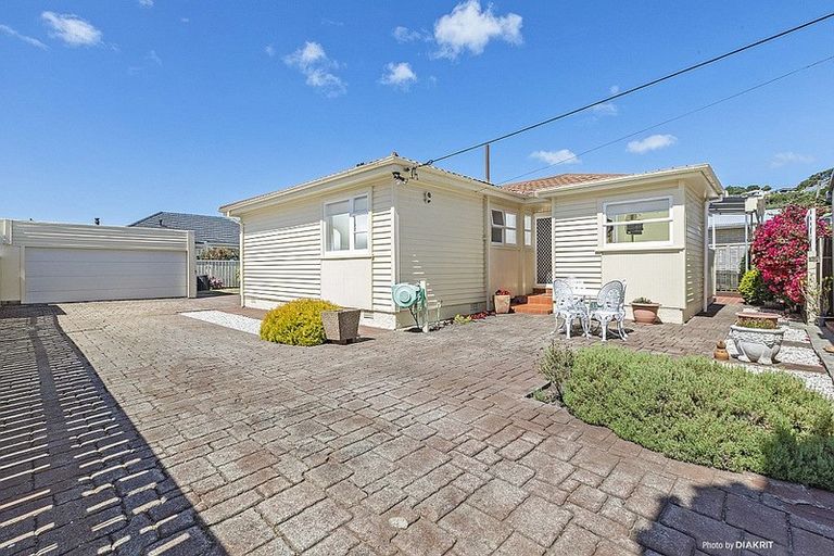 Photo of property in 77a Rotherham Terrace, Miramar, Wellington, 6022