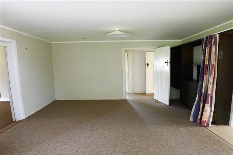 Photo of property in 225 Hanham Road, Kumeu, 0891