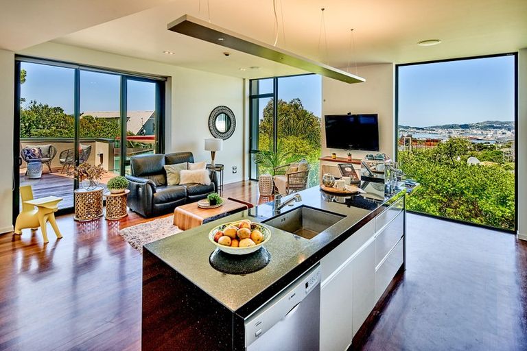 Photo of property in 24d Mandalay Terrace, Khandallah, Wellington, 6035