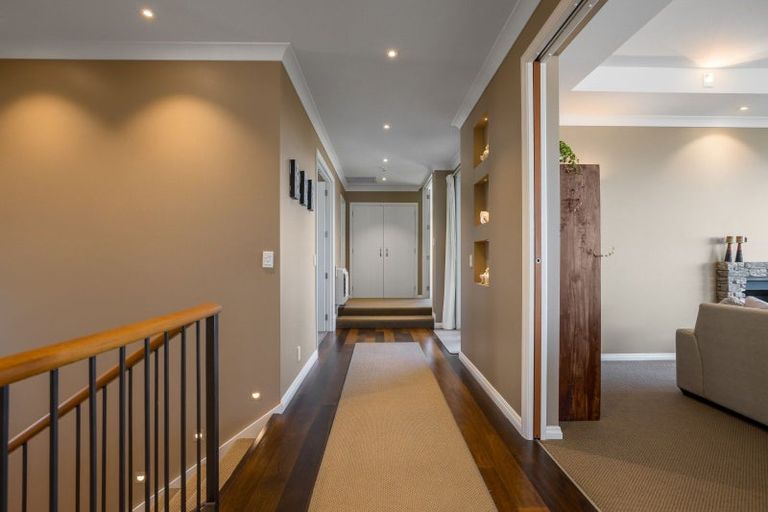 Photo of property in 6 Stonewall Place, Huntsbury, Christchurch, 8022