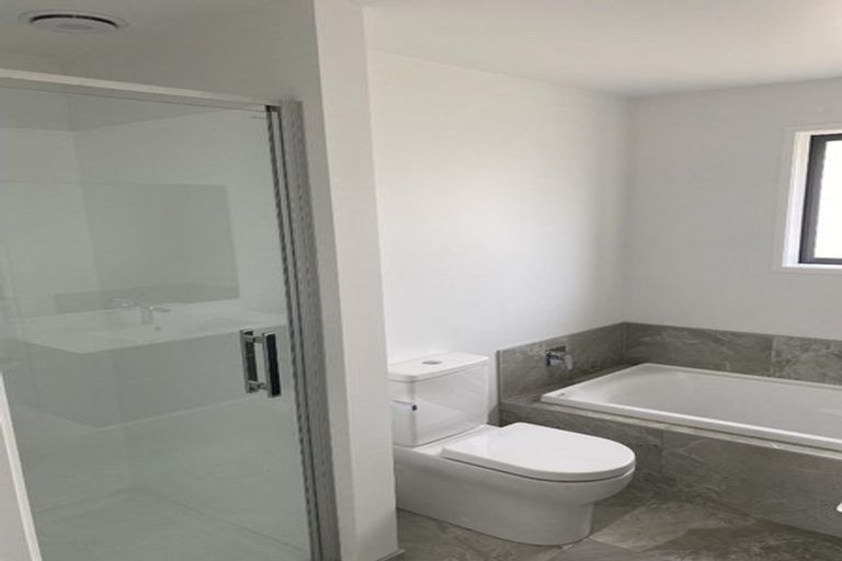 Photo of property in 188b Seaview Road, Westown, New Plymouth, 4310