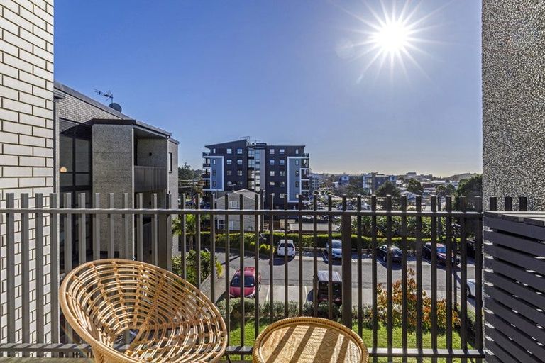 Photo of property in 207/165 Lake Road, Northcote, Auckland, 0627