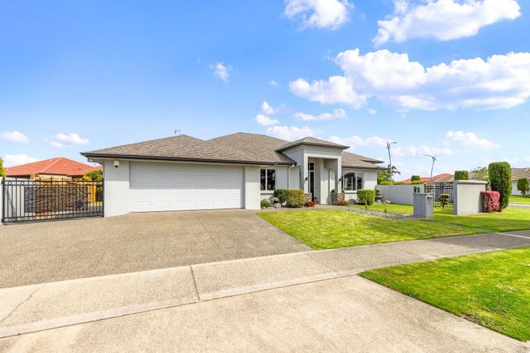 Photo of property in 1 Saratoga Court, Papamoa Beach, Papamoa, 3118