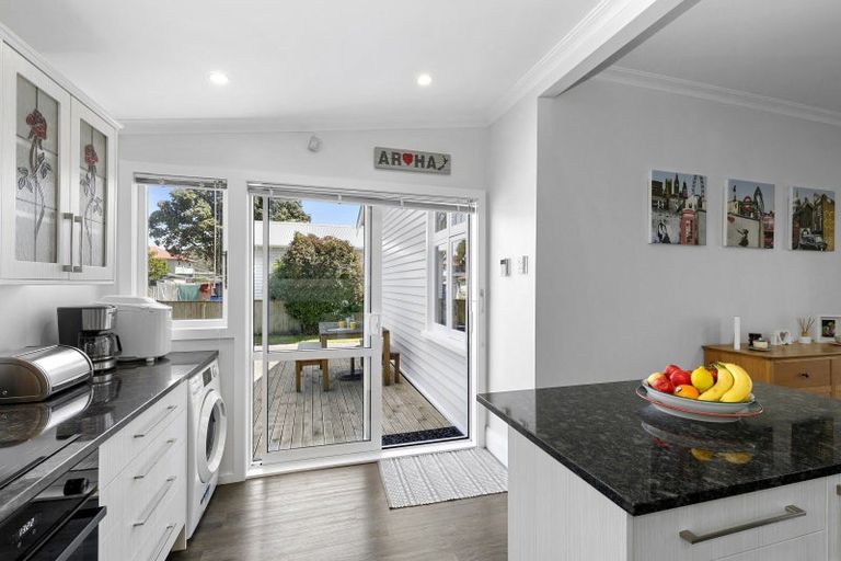 Photo of property in 30 Beaumont Avenue, Alicetown, Lower Hutt, 5010