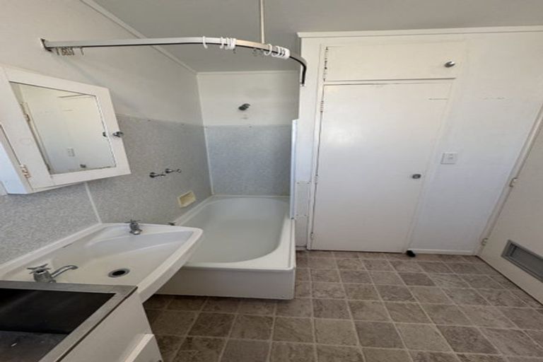 Photo of property in 8/255 Coutts Street, Rongotai, Wellington, 6022