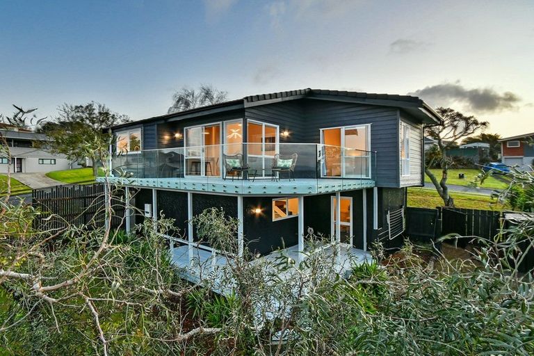 Photo of property in 1 Tremen Place, Pukekohe, 2120