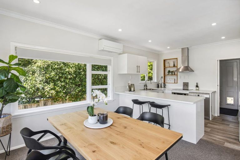 Photo of property in 16 Francis Road, Paraparaumu Beach, Paraparaumu, 5032