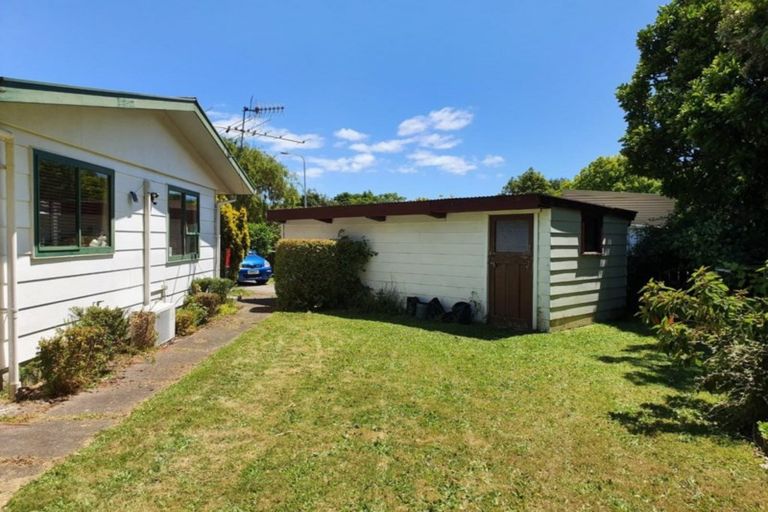 Photo of property in 8 He Awa Crescent, Waikanae, 5036