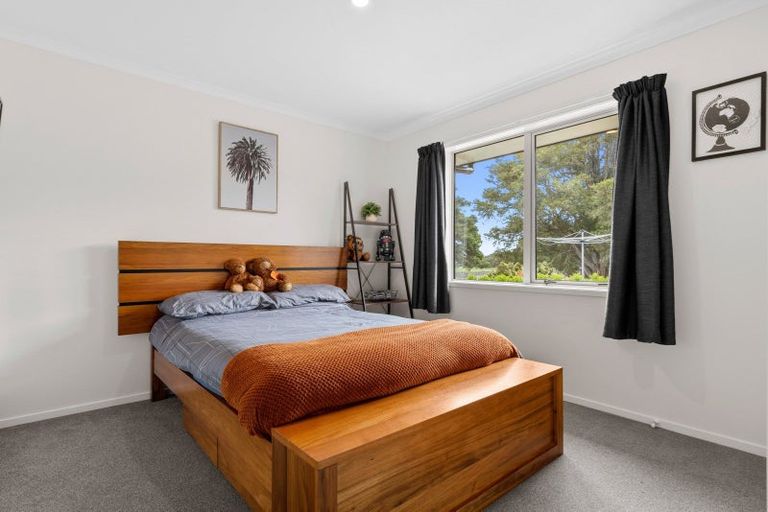 Photo of property in 25 Capstone Place, Te Kamo, 0185