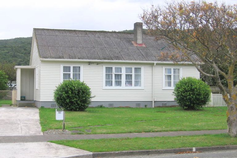 Photo of property in 13 Compton Crescent, Taita, Lower Hutt, 5011