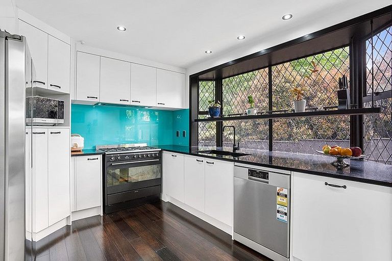 Photo of property in 6 Carnoustie Drive, Wattle Downs, Auckland, 2103