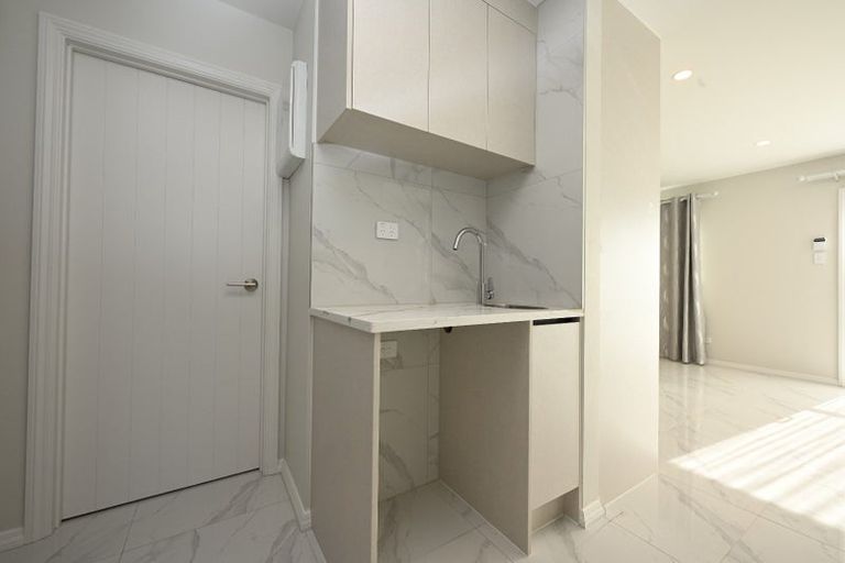 Photo of property in 85a Luke Street, Otahuhu, Auckland, 1062