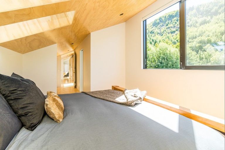 Photo of property in 38 Cornwall Street, Arrowtown, 9302