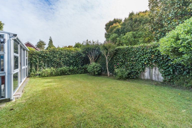 Photo of property in 6 Seaton Court, Hokowhitu, Palmerston North, 4410