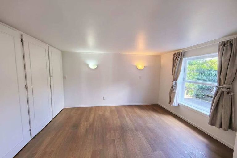 Photo of property in 5 Hillcrest Grove, Hillpark, Auckland, 2102