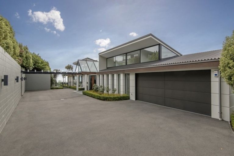 Photo of property in 134 Richmond Hill Road, Richmond Hill, Christchurch, 8081