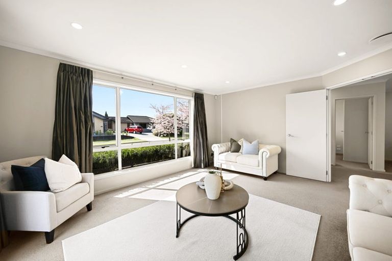 Photo of property in 20 Malbec Place, Rototuna, Hamilton, 3210