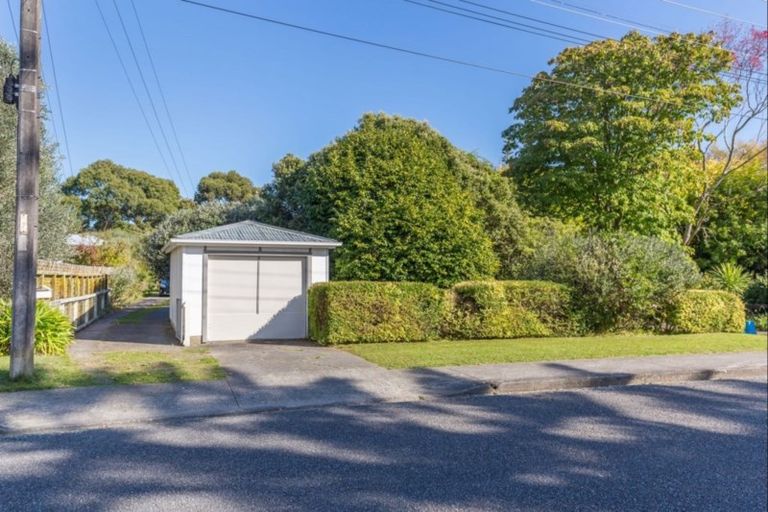Photo of property in 69 Kirk Street, Otaki, 5512